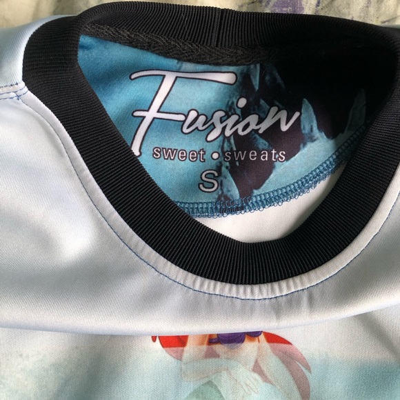 Hot Topic Ariel/Jaws long sleeve, size Small - Picture 2 of 4